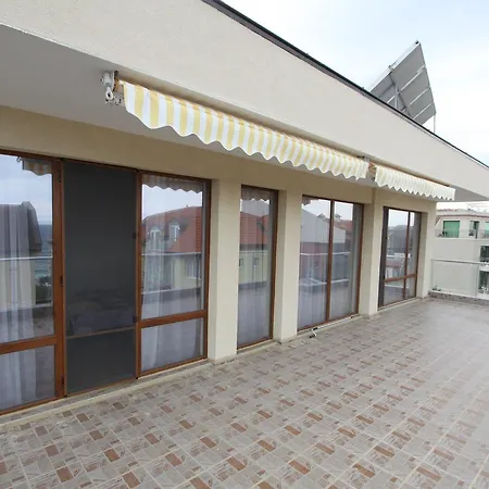 Lucky House Апартаменты